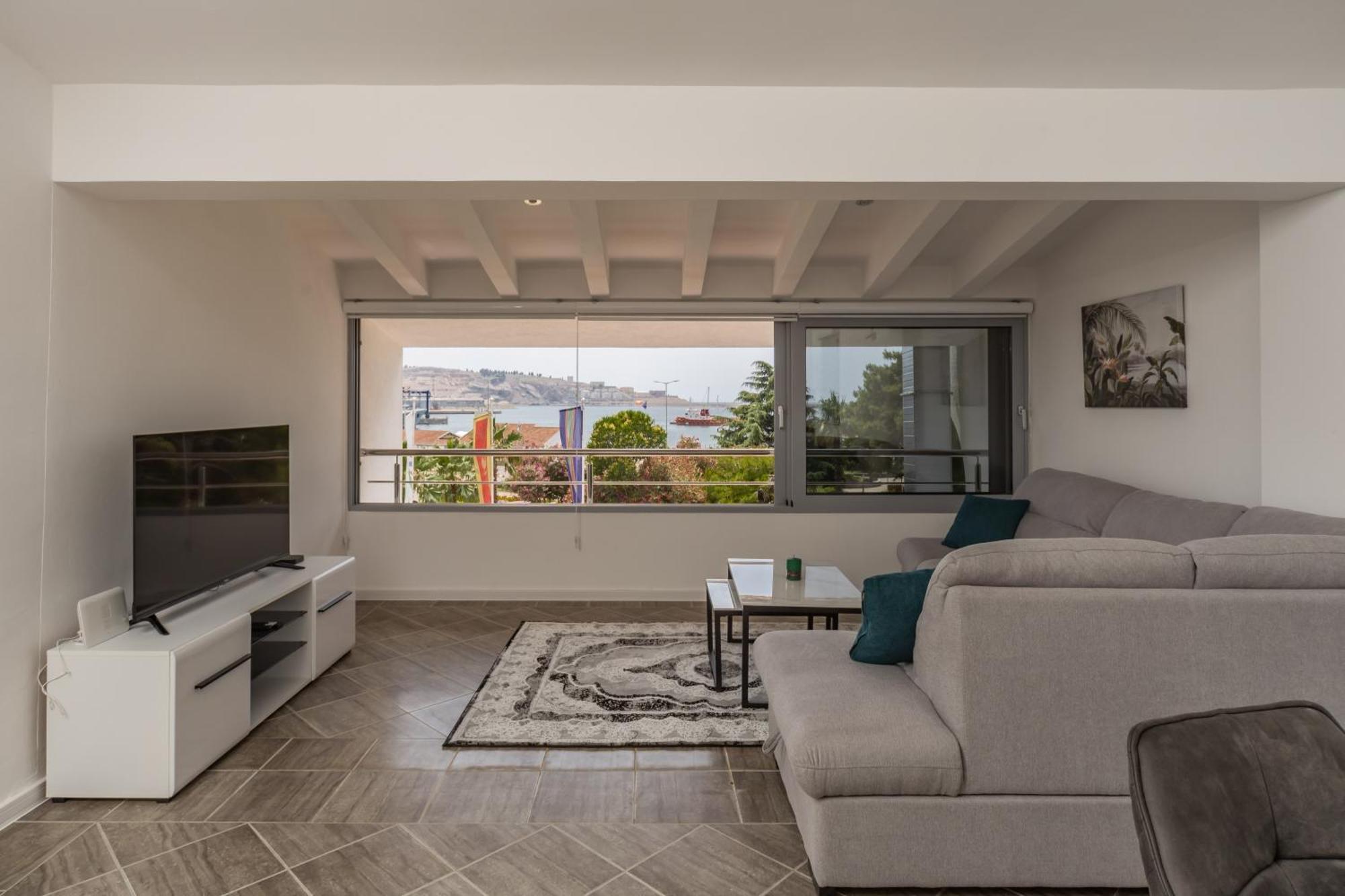 Sunset Marina Apartment Бар Екстериор снимка