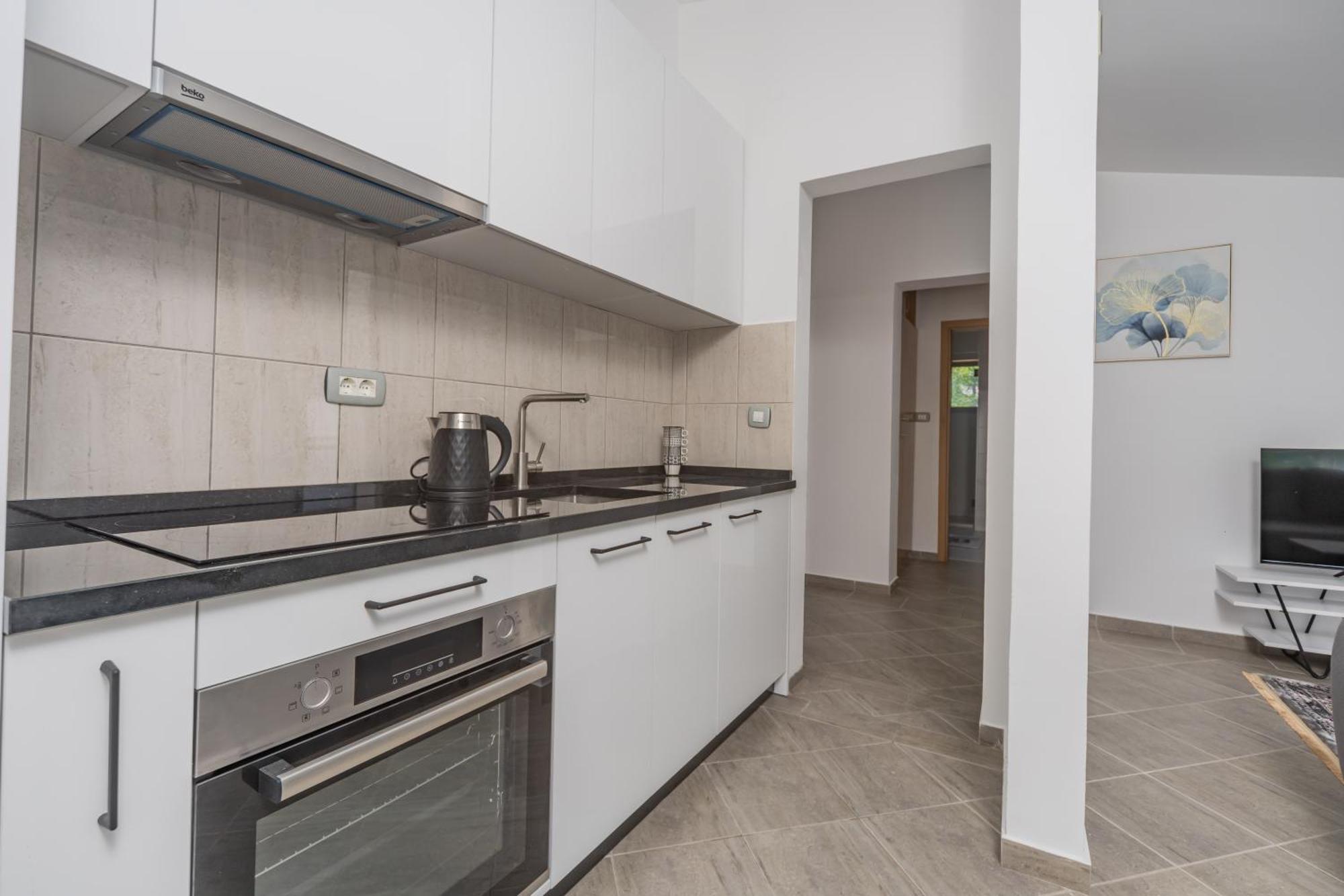 Sunset Marina Apartment Бар Екстериор снимка