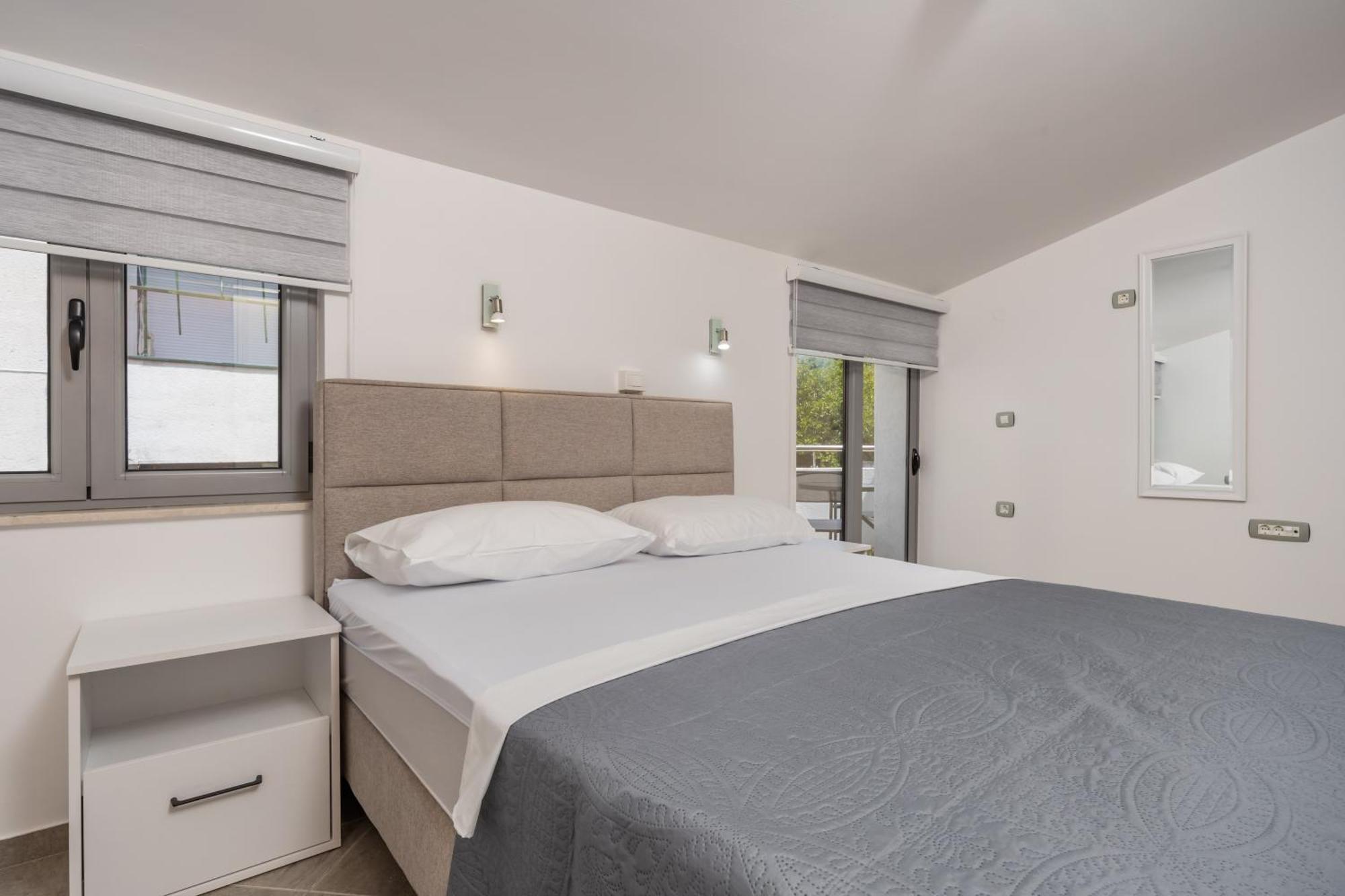 Sunset Marina Apartment Бар Екстериор снимка
