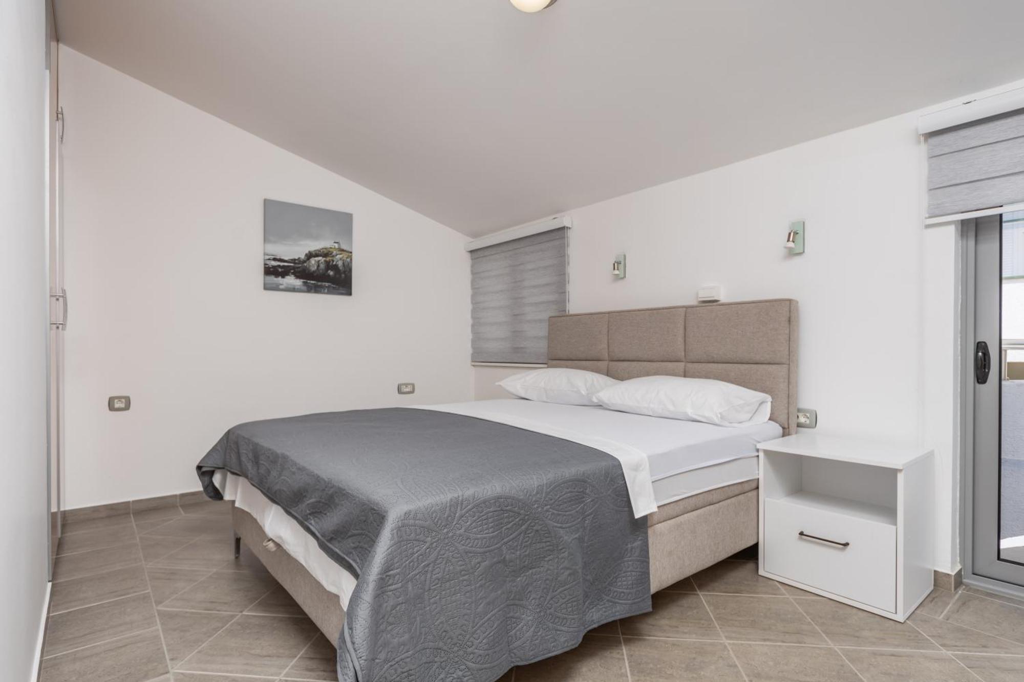 Sunset Marina Apartment Бар Екстериор снимка